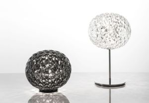 Planet &Epsilon;&pi;&iota;&tau;&rho;&alpha;&pi;έ&zeta;&iota;&omicron; &psi;&eta;&lambda;ή έ&kappa;&delta;&omicron;&sigma;&eta; Tokujin Yoshioka Kartell